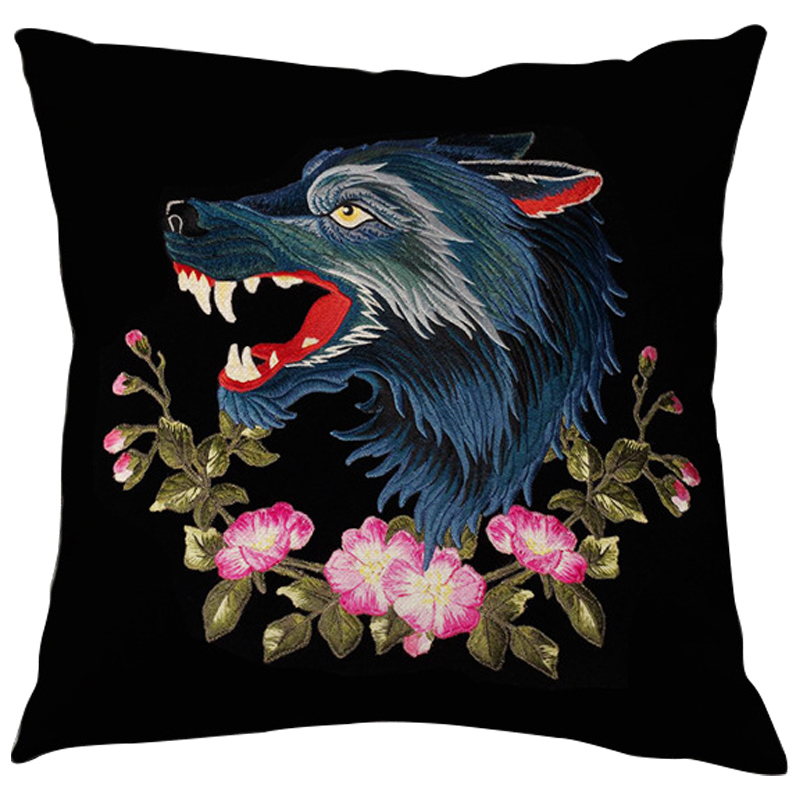 Декоративная подушка с вышивкой Стиль Gucci Wolf Black Черный Мульти в Уфе | Loft Concept 