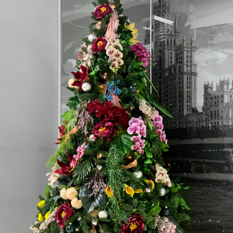 Ель Дизайнерская украшенная тропическими Цветами Christmas tree Tropical Flowers Красный Розовый Зеленый Желтый в Уфе | Loft Concept 