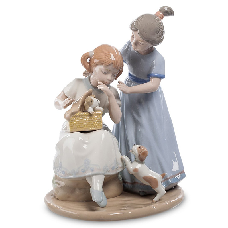 Статуэтка фарфоровая Девочки с собачками Charming Statuette Белый Бежевый Серо-голубой Серый в Уфе | Loft Concept 