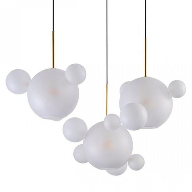 Светодиодный светильник Giopato & Coombes Bubble Chandelier Linear матовое белое стекло 3 плафона Белый Золотой в Уфе | Loft Concept 