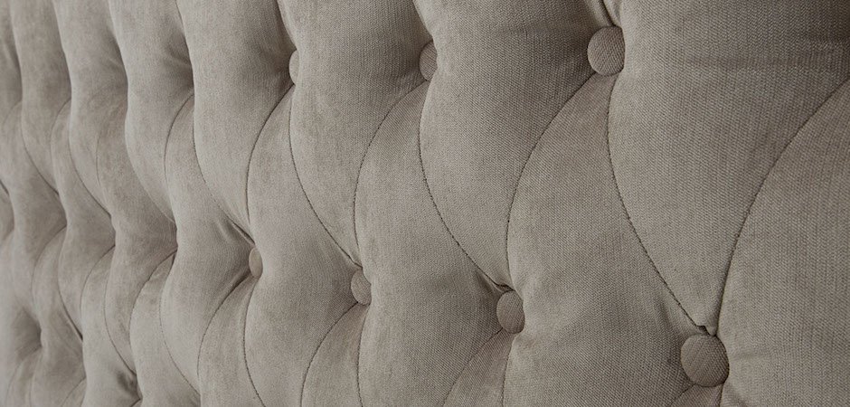 Кровать двуспальная с изголовьем бежевая Button - фото №1