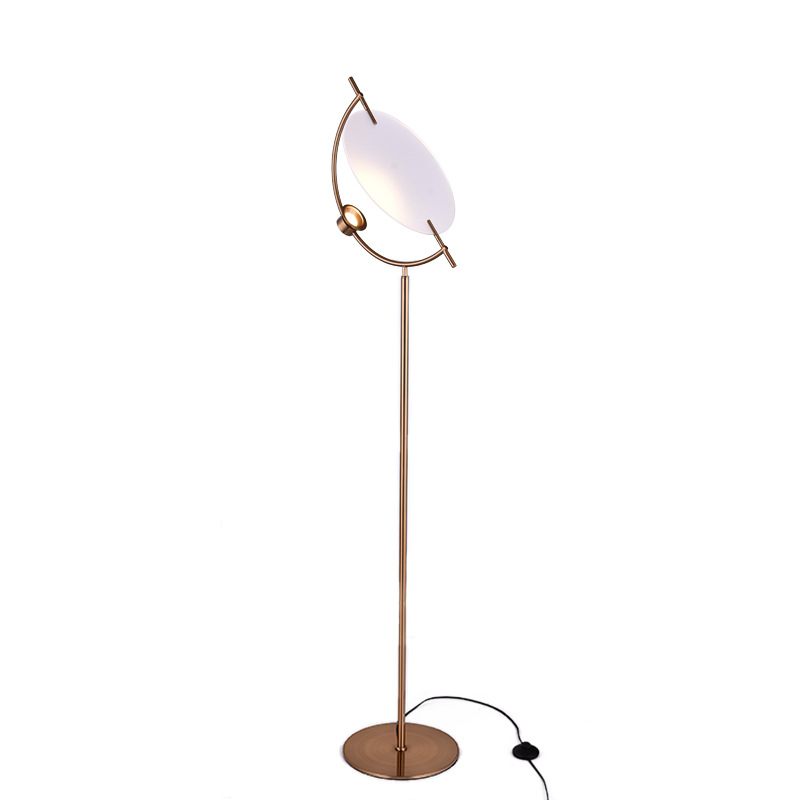 Торшер Gaspar Floor lamp Белый Золотой в Уфе | Loft Concept 