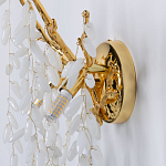 Бра золотого цвета с ветвями и белыми овальными стеклянными подвесками Droplet Chandelier варинант исполнения - 6 | Loft Concept в Уфе