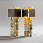 Настольная лампа с основанием из 24 выточенных сферических камней Through Stone варинант исполнения - 2 | Loft Concept в Уфе