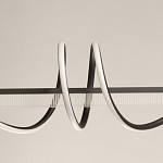 Люстра линейная черного цвета с волнообразным металлическим элементом Luke Lampco Tracer Lamp варинант исполнения - 3 | Loft Concept в Уфе