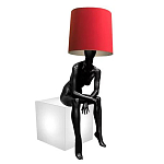 Лампа MANNEQUIN LAMP с абажуром девушка на кресле варинант исполнения - 2 | Loft Concept в Уфе