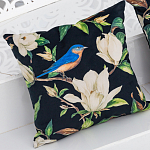 Декоративная подушка чёрная с изображением птицы в саду Blooming Blue Birds варинант исполнения - 2 | Loft Concept в Уфе