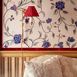 Обои с вышивкой ручной работы Flora Catherine colourway on Liso Pearl wool sateen варинант исполнения - 3 | Loft Concept в Уфе