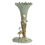 Ваза зеленая фарфоровая с волнистым краем с бронзовой фигуркой журавля Eden Garden  варинант исполнения - 1 | Loft Concept в Уфе