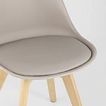 Стул с основой из пластика и мягким сиденьем Arvika Beige варинант исполнения - 7 | Loft Concept в Уфе