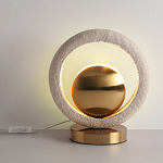 Настольная лампа с бежевым текстурным кольцом и латунным шаром в центре Tactile   варинант исполнения - 3 | Loft Concept в Уфе