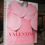 Подарочная Книга Valentino: Themes and Variations варинант исполнения - 3 | Loft Concept в Уфе
