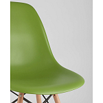 Пластиковый стул на ножках из массива бука Eames Green варинант исполнения - 2 | Loft Concept в Уфе