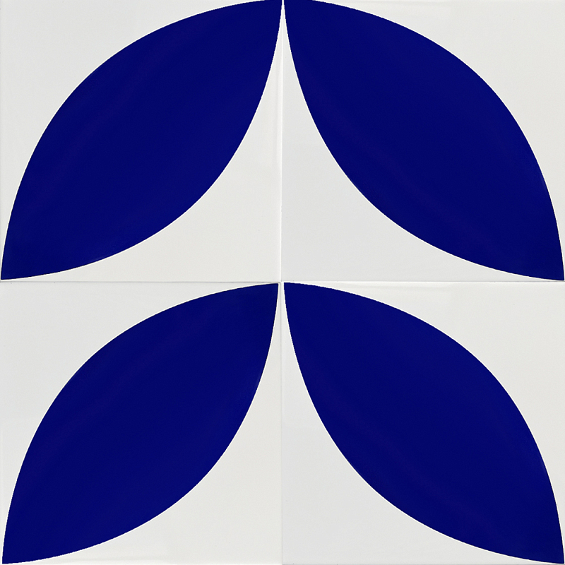 Дизайнерская плитка с узором Лепесток Синий Черный Фиолетовый в Уфе | Loft Concept 