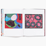 Книга по искусству Yayoi Kusama: I Spend Each Day Embracing Flowers варинант исполнения - 9 | Loft Concept в Уфе