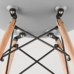 Пластиковый стул на ножках из массива бука Eames Cappuccino варинант исполнения - 9 | Loft Concept в Уфе