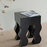 Дизайнерский журнальный стол чёрный с ножками волнистой формы Egopi варинант исполнения - 1 | Loft Concept в Уфе