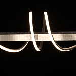 Люстра линейная черного цвета с волнообразным металлическим элементом Luke Lampco Tracer Lamp варинант исполнения - 4 | Loft Concept в Уфе