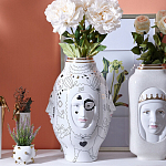 Ваза с декоративными лицами и графическими элементами в виде сердец и символов Faces of Imagination варинант исполнения - 5 | Loft Concept в Уфе