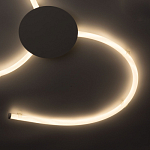 Люстра белого цвета с тремя изогнутыми светодиоидными плафонами Luke Lampco Tracer Lamp варинант исполнения - 5 | Loft Concept в Уфе