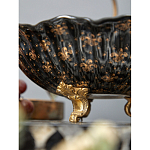 Блюдо черного цвета из фрафора на бронзовых ножках Eden Garden porcelain and bronze варинант исполнения - 5 | Loft Concept в Уфе