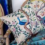 Подушка декоративная с изображением птицы в саду Beige Chinoiserie Blue Bird in the Garden Cushion варинант исполнения - 2 | Loft Concept в Уфе