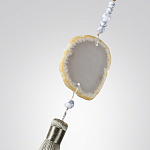 Люстра подвесная с 8-ю шарообразными плафонами из белого стекла с подвесками из камня и кисточками Agatelle варинант исполнения - 8 | Loft Concept в Уфе