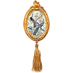 Картина с изображением павлинов в саду в овальной позолоченной раме с кисточкой Chinoiserie Imperial Garden Peacocks on a Tree Poster варинант исполнения - 1 | Loft Concept в Уфе