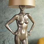 Лампа MANNEQUIN LAMP с абажуром руки на талии варинант исполнения - 8 | Loft Concept в Уфе