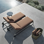 Шезлонг на металлическом каркасе с регулируемой спинкой GUELL Sunbed варинант исполнения - 2 | Loft Concept в Уфе