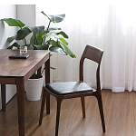 Стул деревянный с мягким сиденьем из черной натуральной кожи Moon Walnut Furniture варинант исполнения - 2 | Loft Concept в Уфе