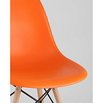 Пластиковый стул на ножках из массива бука Eames Orange варинант исполнения - 2 | Loft Concept в Уфе