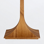 Настольная лампа со скошенным конусовидным абажуром и фигурной ножкой в цвете тик Accord Lighting варинант исполнения - 5 | Loft Concept в Уфе