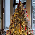 Комплект Новогодней Елки вместе с серебряной мишурой и красными лентами варинант исполнения - 2 | Loft Concept в Уфе