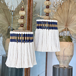 Подвесной светильник с подвесом из деревянных бусин и абажуром из кисточек Аmbiance варинант исполнения - 2 | Loft Concept в Уфе