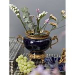 Ваза темно-синяя фарфоровая на бронзовой подставке с ажурным ободком и изогнутыми ручками Eden Garden варинант исполнения - 4 | Loft Concept в Уфе