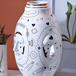 Ваза с декоративными лицами и графическими элементами в виде сердец и символов Faces of Imagination варинант исполнения - 4 | Loft Concept в Уфе