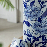 Ваза цилиндрической формы с крышкой и синим цветочным узором на белом фоне Blue & White Ornament варинант исполнения - 4 | Loft Concept в Уфе