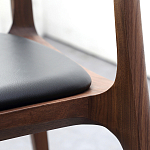 Стул деревянный с мягким сиденьем из черной натуральной кожи Moon Walnut Furniture варинант исполнения - 7 | Loft Concept в Уфе