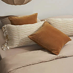 Чехол на подушку горчичного цвета с бахромой и объемным узором Ethnic mix варинант исполнения - 7 | Loft Concept в Уфе