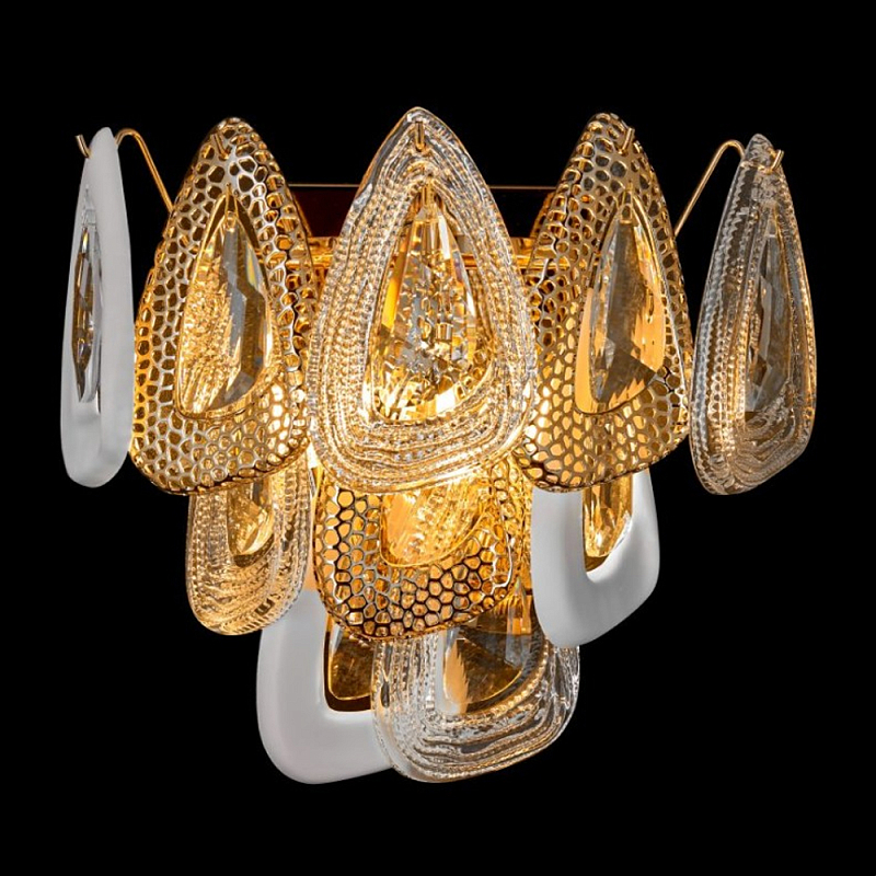 Бра с белыми и прозрачными подвесками Character Chandelier Золотой Прозрачный Белый Бра с белыми и прозрачными подвесками Character Chandelier Золотой Прозрачный Белый в Уфе | Loft Concept
