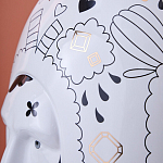 Ваза с декоративными лицами и графическими элементами в виде сердец и символов Faces of Imagination варинант исполнения - 9 | Loft Concept в Уфе