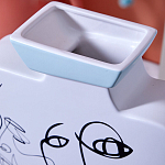 Ваза плоская белая с абстрактными черными линиями в форме лиц Faces of Imagination варинант исполнения - 6 | Loft Concept в Уфе