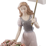 Статуэтка фарфоровая Девушка с цветами Charming Statuette варинант исполнения - 1 | Loft Concept в Уфе