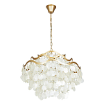 Люстра подвесная с белыми перламутровыми подвесками и изогнутыми золотистыми элементами Диаметр 60 см SHELL Chandelier варинант исполнения - 1 | Loft Concept в Уфе