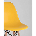 Пластиковый стул на ножках из массива бука Eames Yellow варинант исполнения - 2 | Loft Concept в Уфе