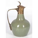 Кувшин зеленого цвета из фарфора с бронзовой крышкой и изогнутой ручкой Eden Garden porcelain and bronze варинант исполнения - 1 | Loft Concept в Уфе