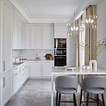 Подвесной светильник со стеклянными плафоном в виде шара и золотыми деталями & Coombes варинант исполнения - 4 | Loft Concept в Уфе