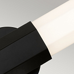 Бра для ванных комнат вертикальное с длинным белым матовым плафоном в форме шестиугольника на круглом основании Hinkley варинант исполнения - 17 | Loft Concept в Уфе