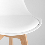 Стул с основой из пластика и мягким сиденьем Arvika White варинант исполнения - 7 | Loft Concept в Уфе